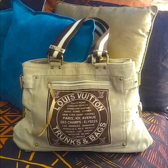 Handbags - Trunks & Bags